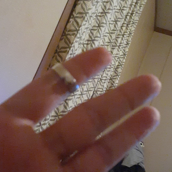 10k white gold Mens engagement ring - Picture 3 of 3